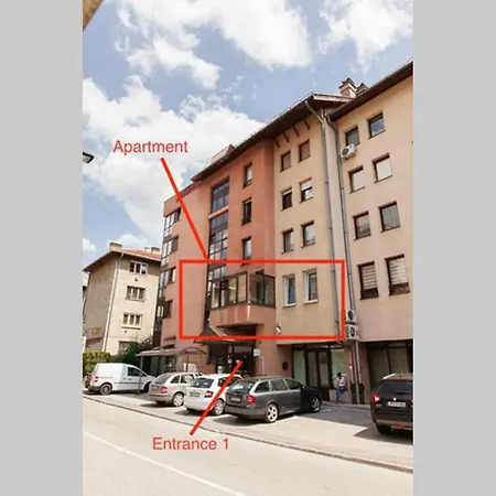Διαμέρισμα Big With Excellent Location In