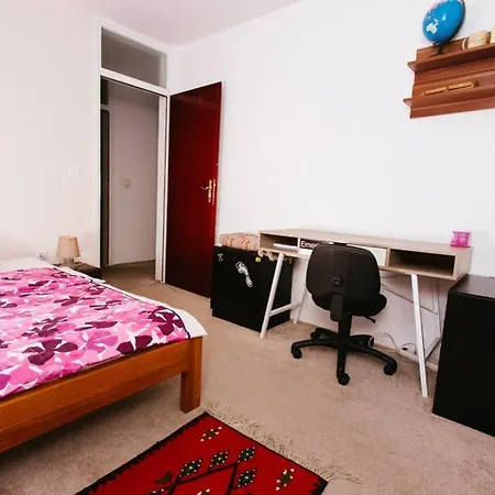Big With Excellent Location In * Σαράγεβο