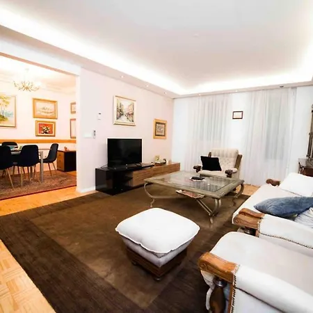 Διαμέρισμα Big With Excellent Location In Σαράγεβο